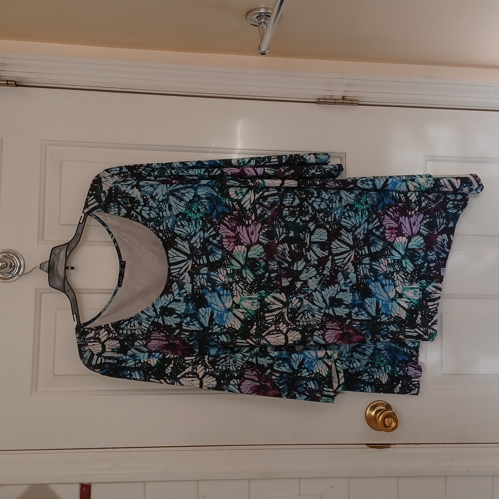 EUC - ISABEL + ALICE - JEWEL TONED ASYMMETRICAL SHIRT - SIZE 2X